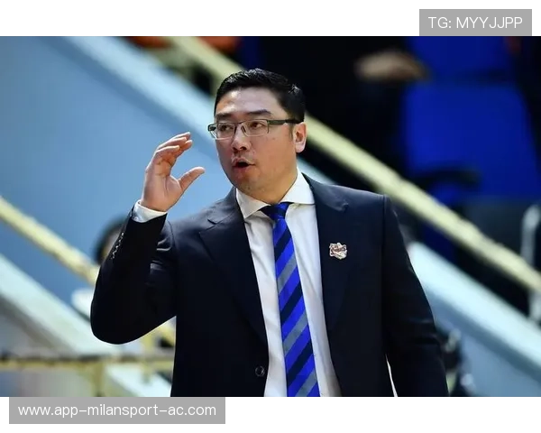 上海男篮迎来新主教练，战术大调整，上海男篮最新主教练